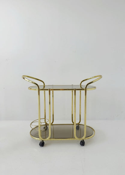 Carrello di Servizio Italiano in Metallo Ottone e Vetro Fumé, Anni '70
