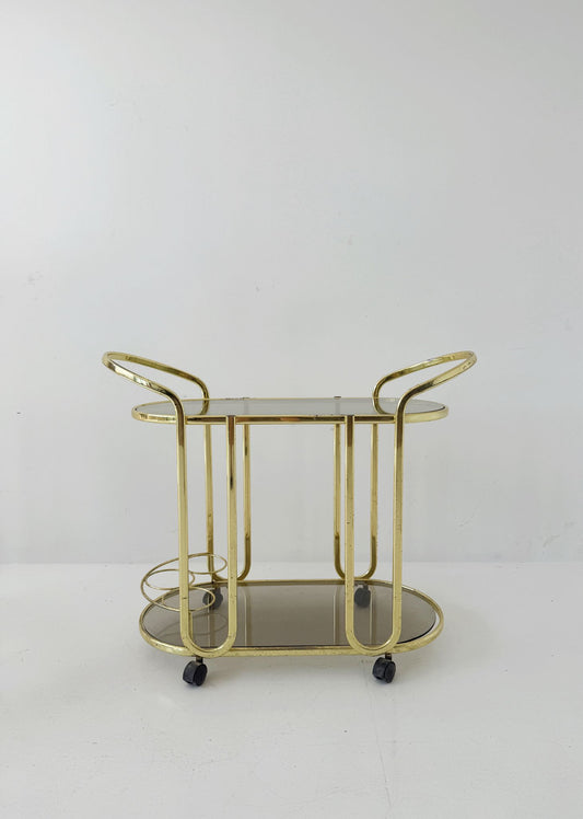 Carrello di Servizio Italiano in Metallo Ottone e Vetro Fumé, Anni '70