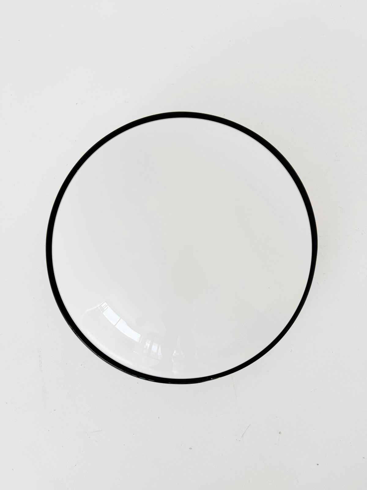 Applique rotonda in vetro opalino