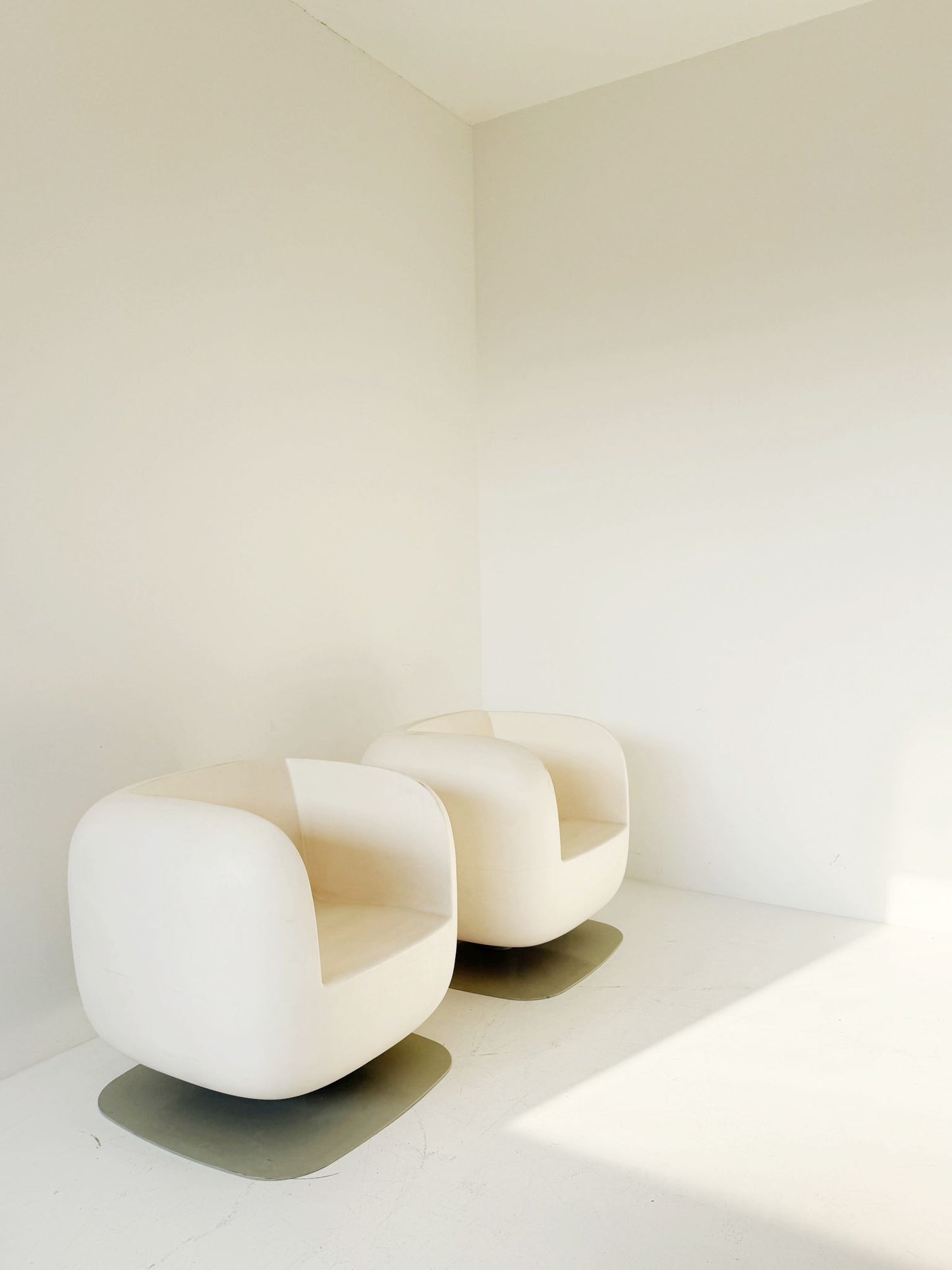 Pair of "Big Jim" armchairs Designed by Stefanon Getzel for Luxy