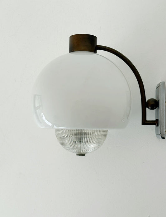 Applique in vetro opalino e metallo brunito, anni '60