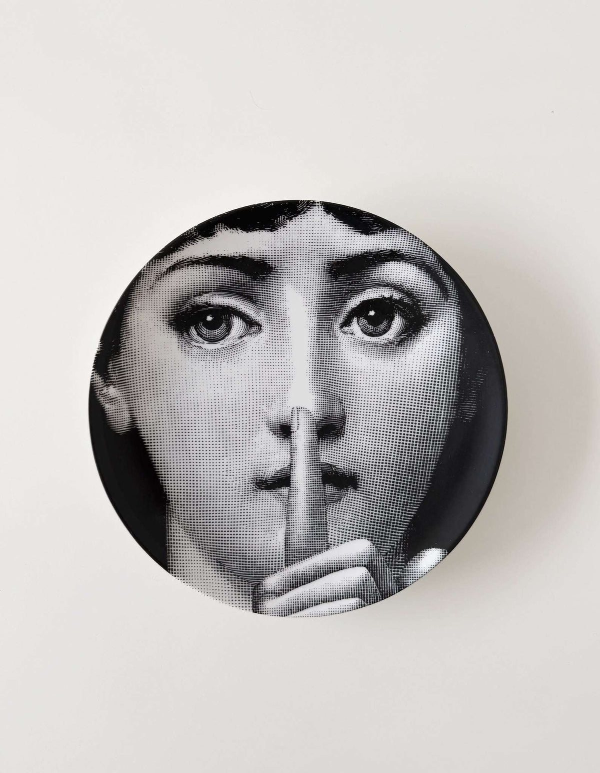 Piero Fornasetti, “Tema e Variazioni” plate no. 334