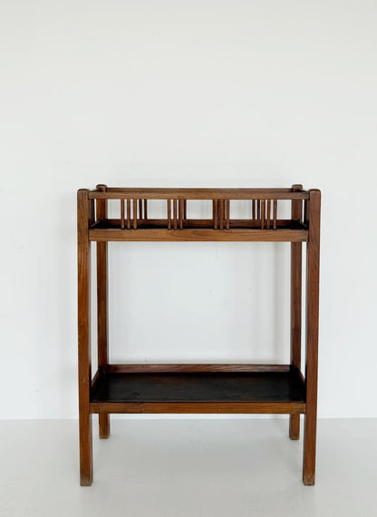 Solid wood Arts & Crafts étagère / plant stand, early 20th century