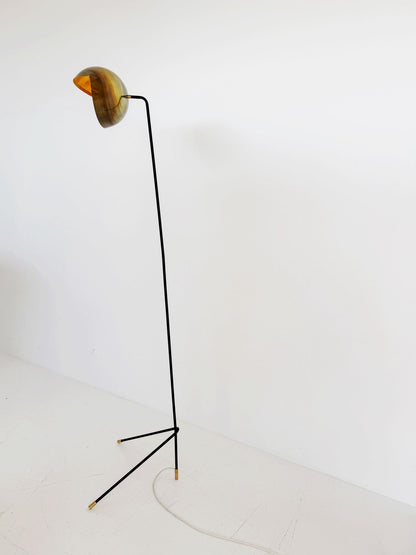 Piantana contemporanea in ottone e metallo verniciato