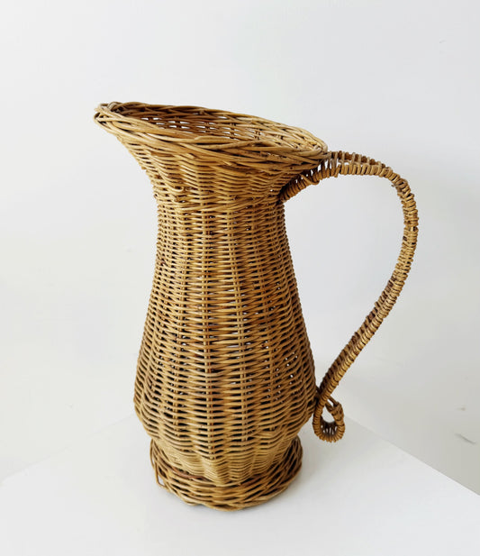 Grande brocca portafiori in vimini e rattan intrecciato, Italia, anni ’60–’70
