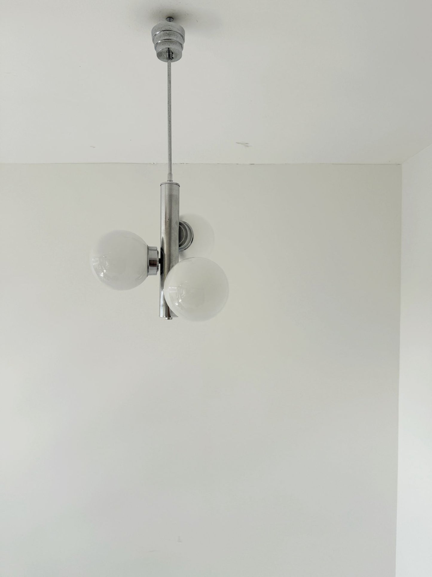 Three lights chandelier