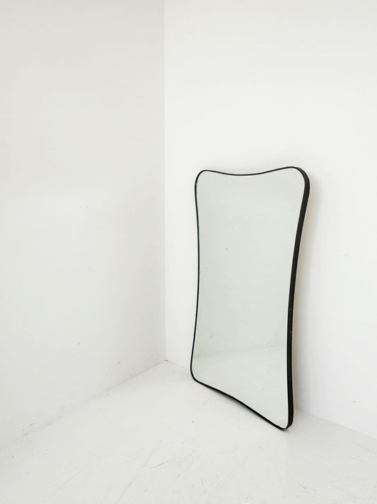 Specchio da parete con cornice in metallo bronzato, Italia, anni ’50–’70