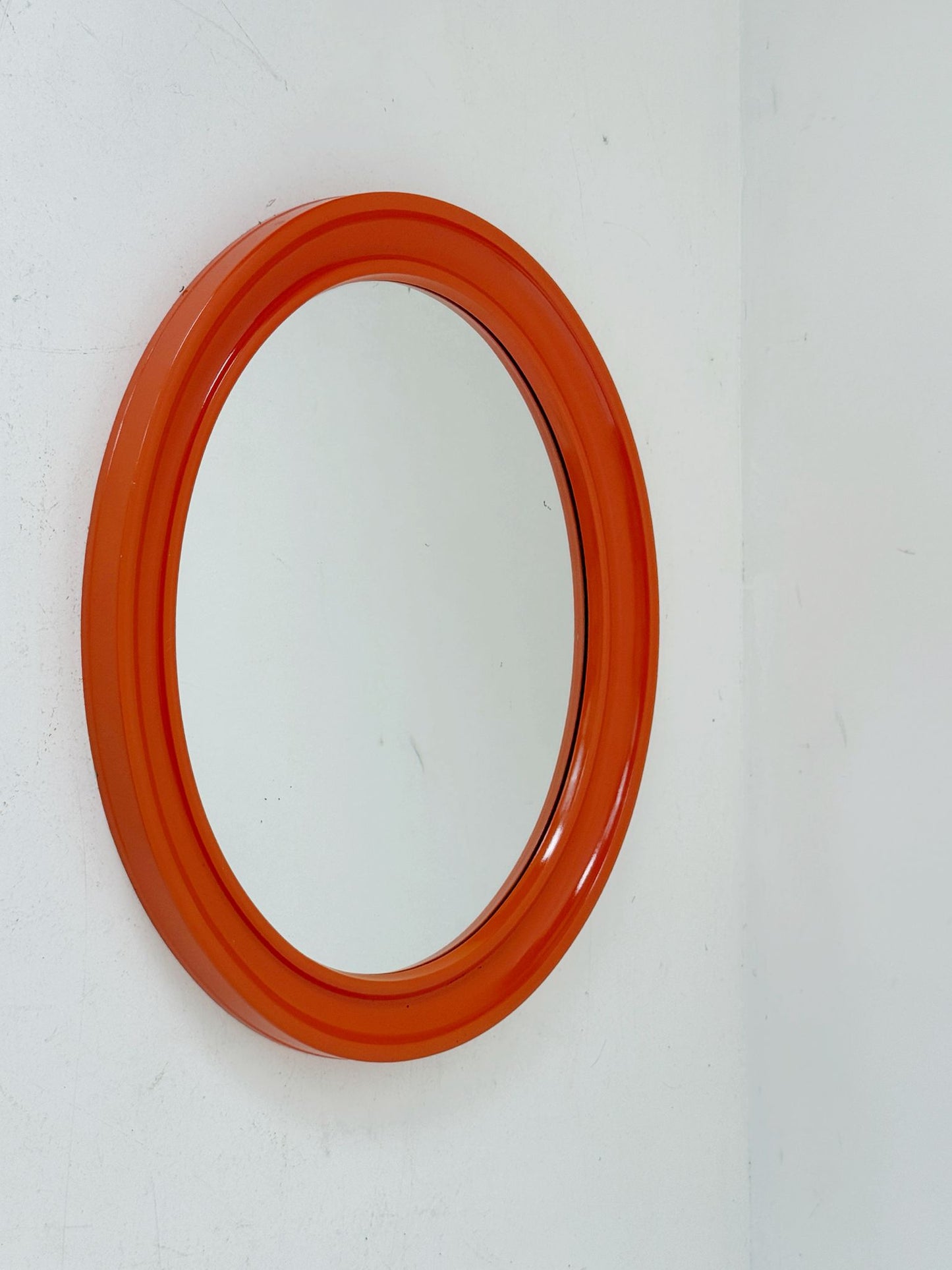 Specchio Ovale Space Age in Plastica Arancione, anni '70