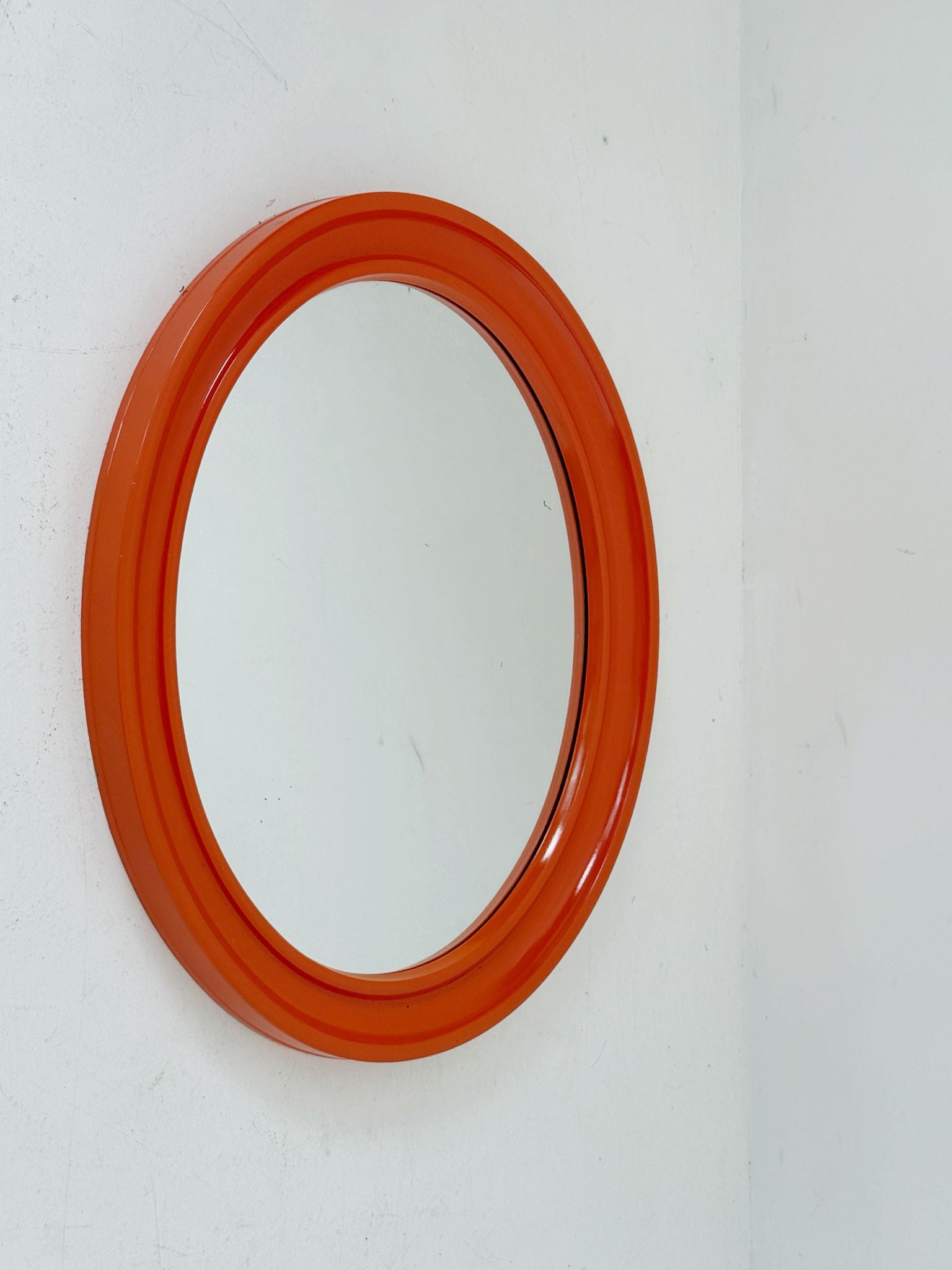 Specchio Ovale Space Age in Plastica Arancione, anni '70