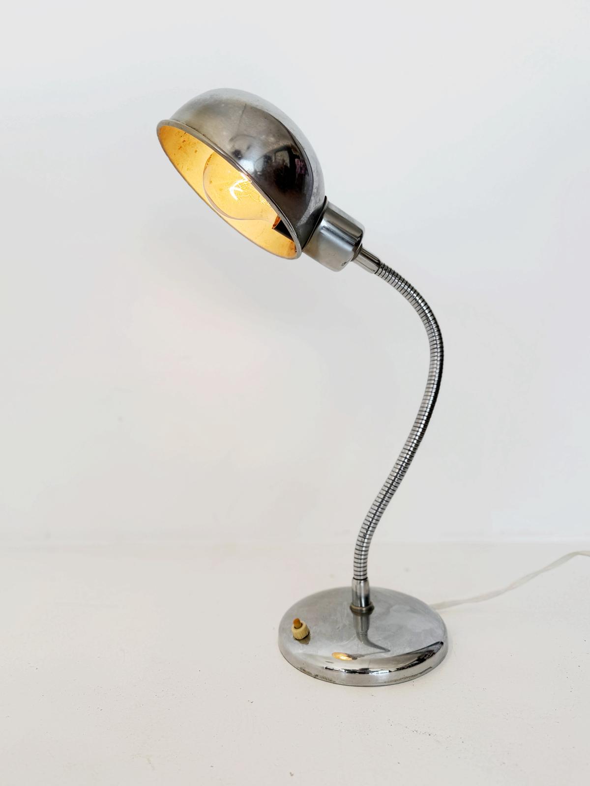 Lampada da Tavolo Orientabile in Metallo Cromato – Anni '70