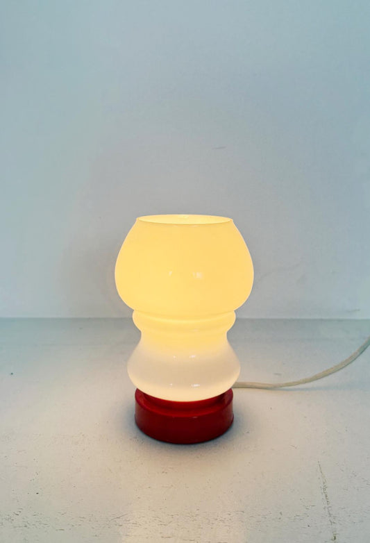 Small vintage table lamp in opaline glass and lacquered base – 1960s/70s