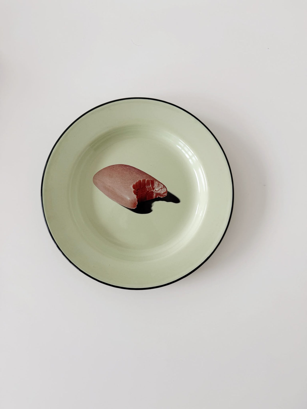 Seletti TOILETPAPER Decorative Plate – Bitten Tongue