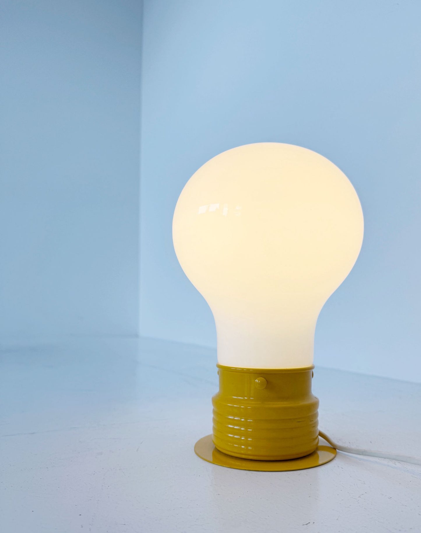 Vintage light bulb table lamp – 1960s/1970s
