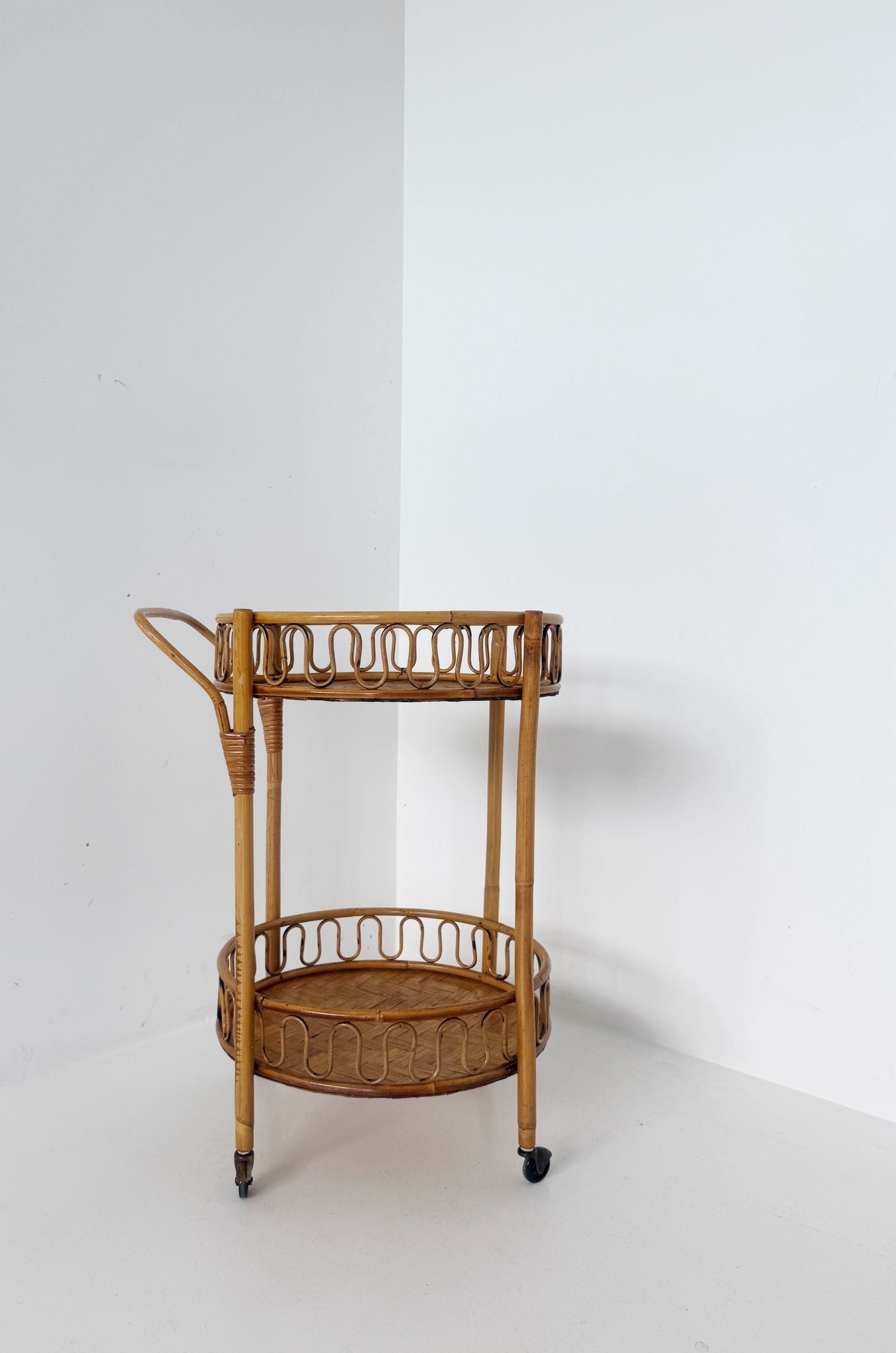 Carrello da portata in bambù e rattan intrecciato, anni '60-'70