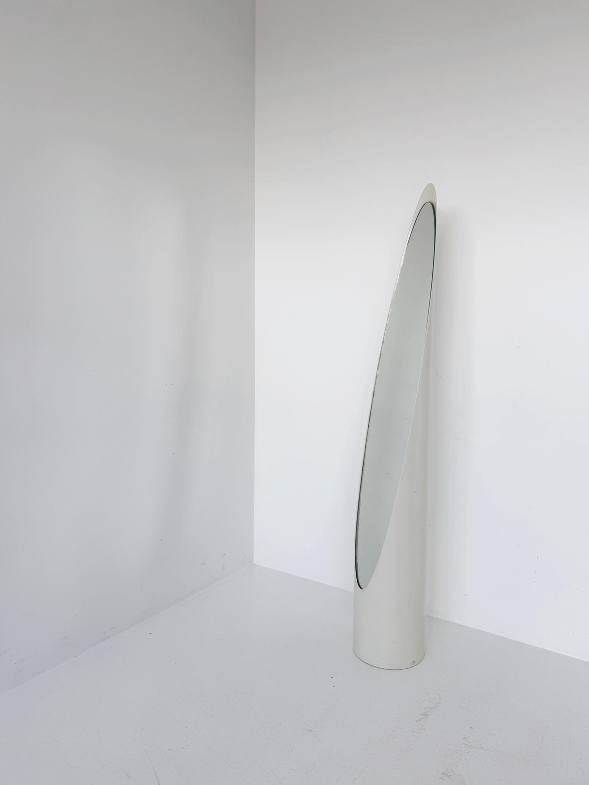 "Unghia" Space Age floor mirror, 1970s
