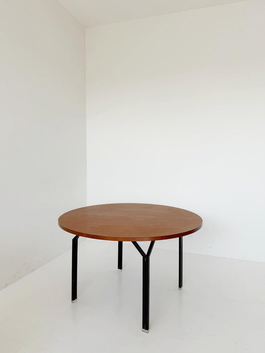 Tavolo rotondo anni '60 in legno e metallo