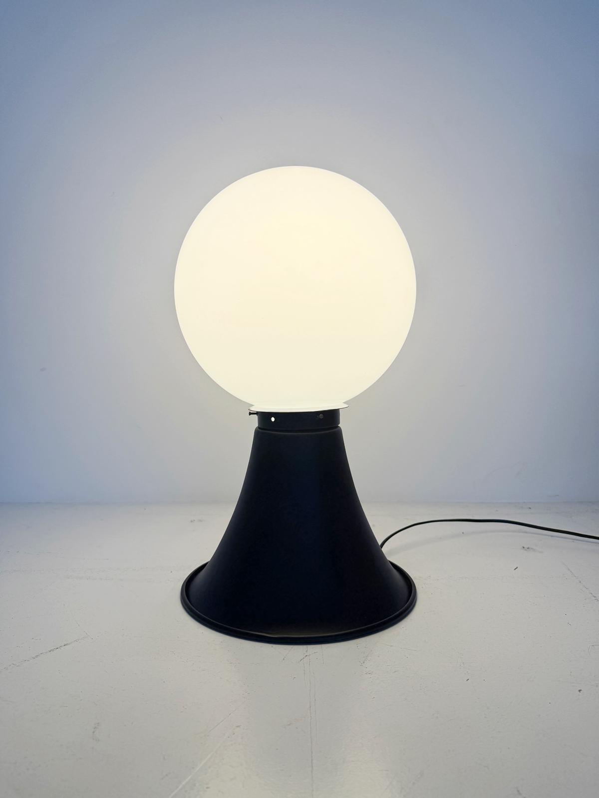 Vintage table lamp with spherical opal glass diffuser