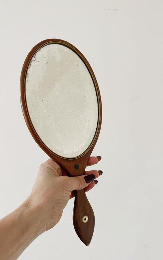 Hand mirror
