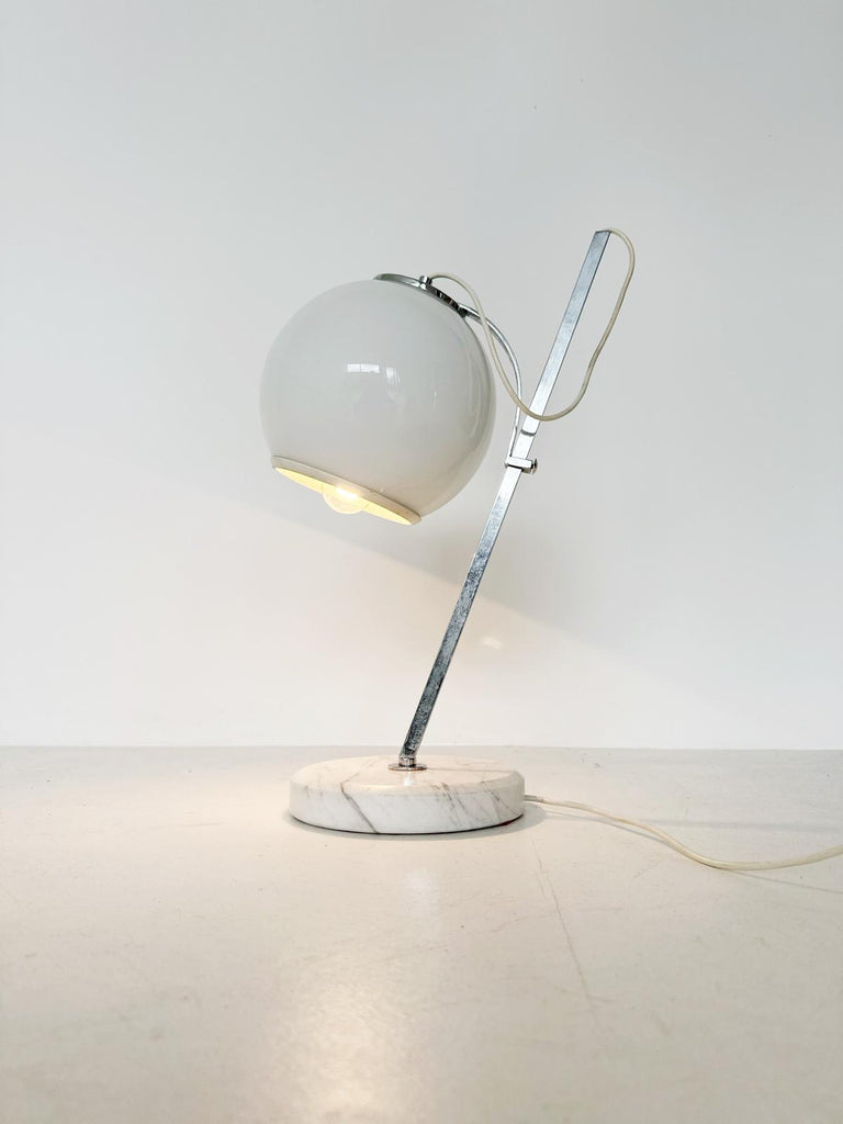 Table lamp with marble base