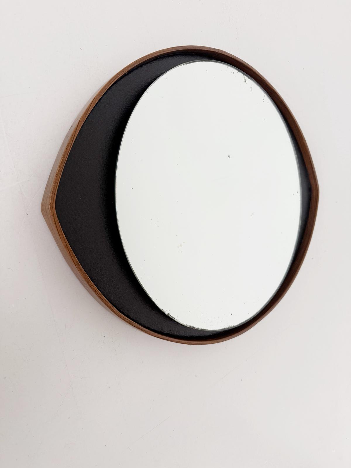 Specchio ovale da parete, Italia, anni '50