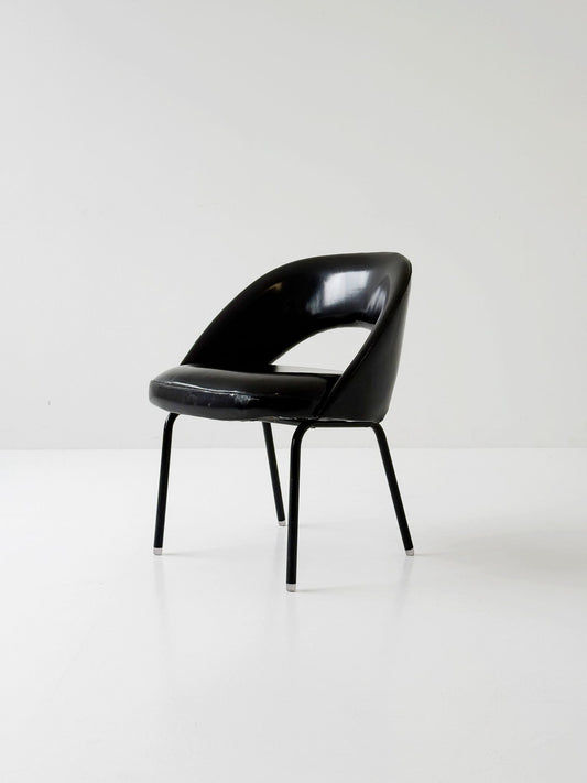 Poltrona nera con scocca sagomata – anni '70