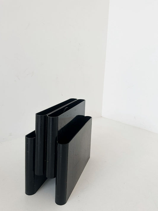 Kartell magazine rack
