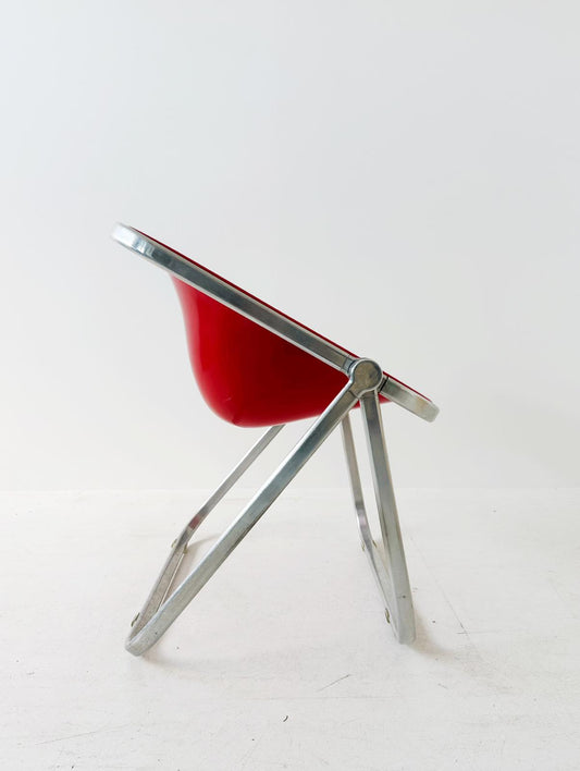 Plona armchair designed by Giancarlo Piretti for Anonima Castelli