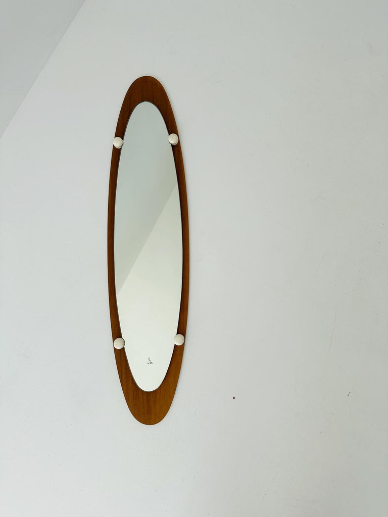 Oval mirror