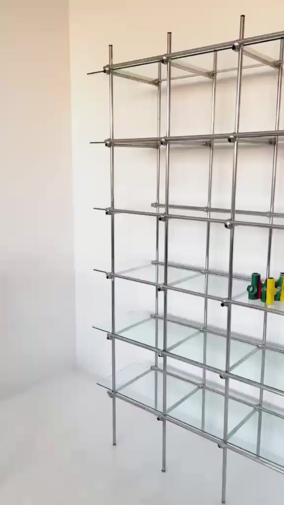 Modular steel and glass display unit